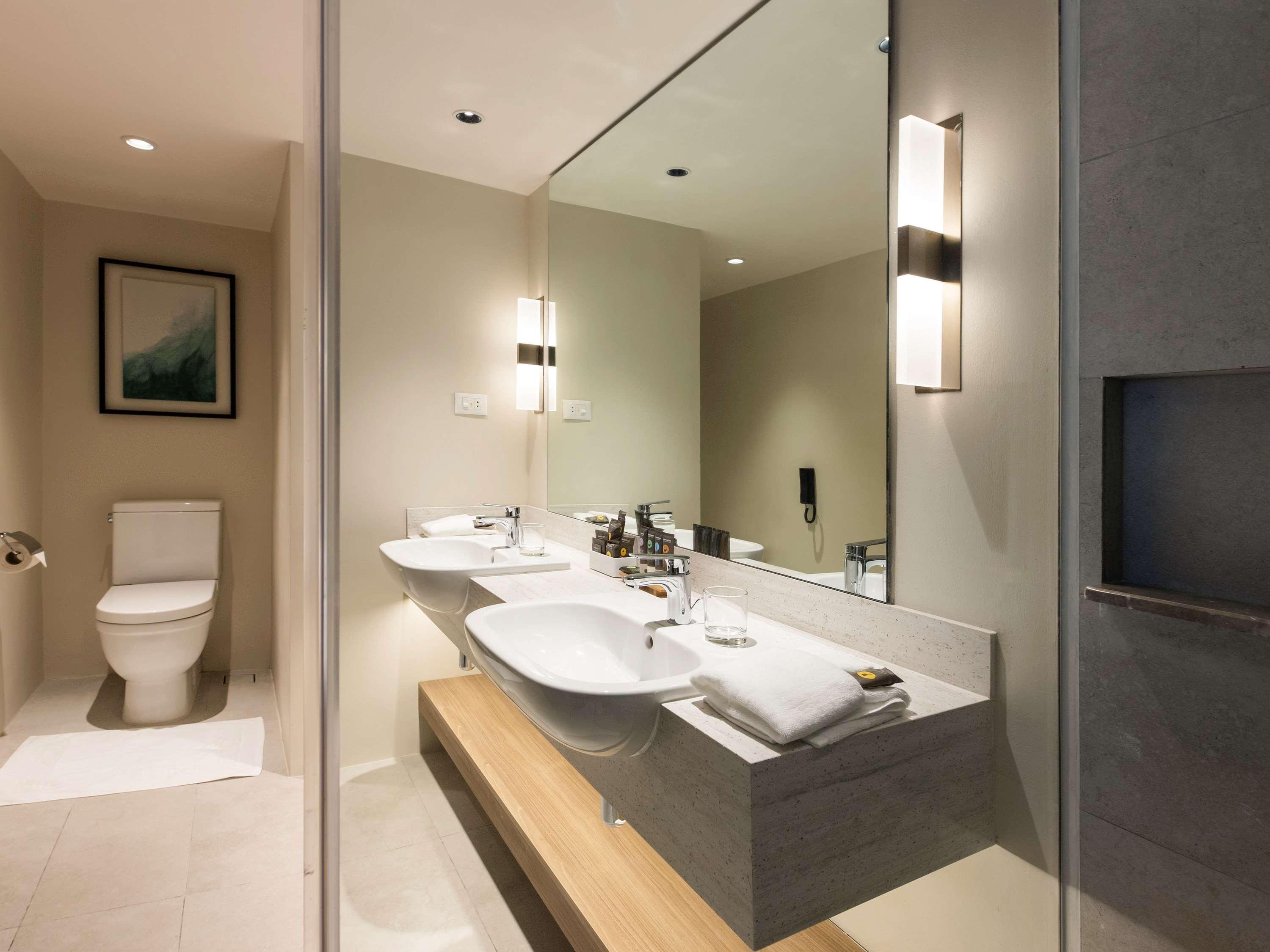 Novotel Suites Manila At Acqua Mandaluyong Екстериор снимка