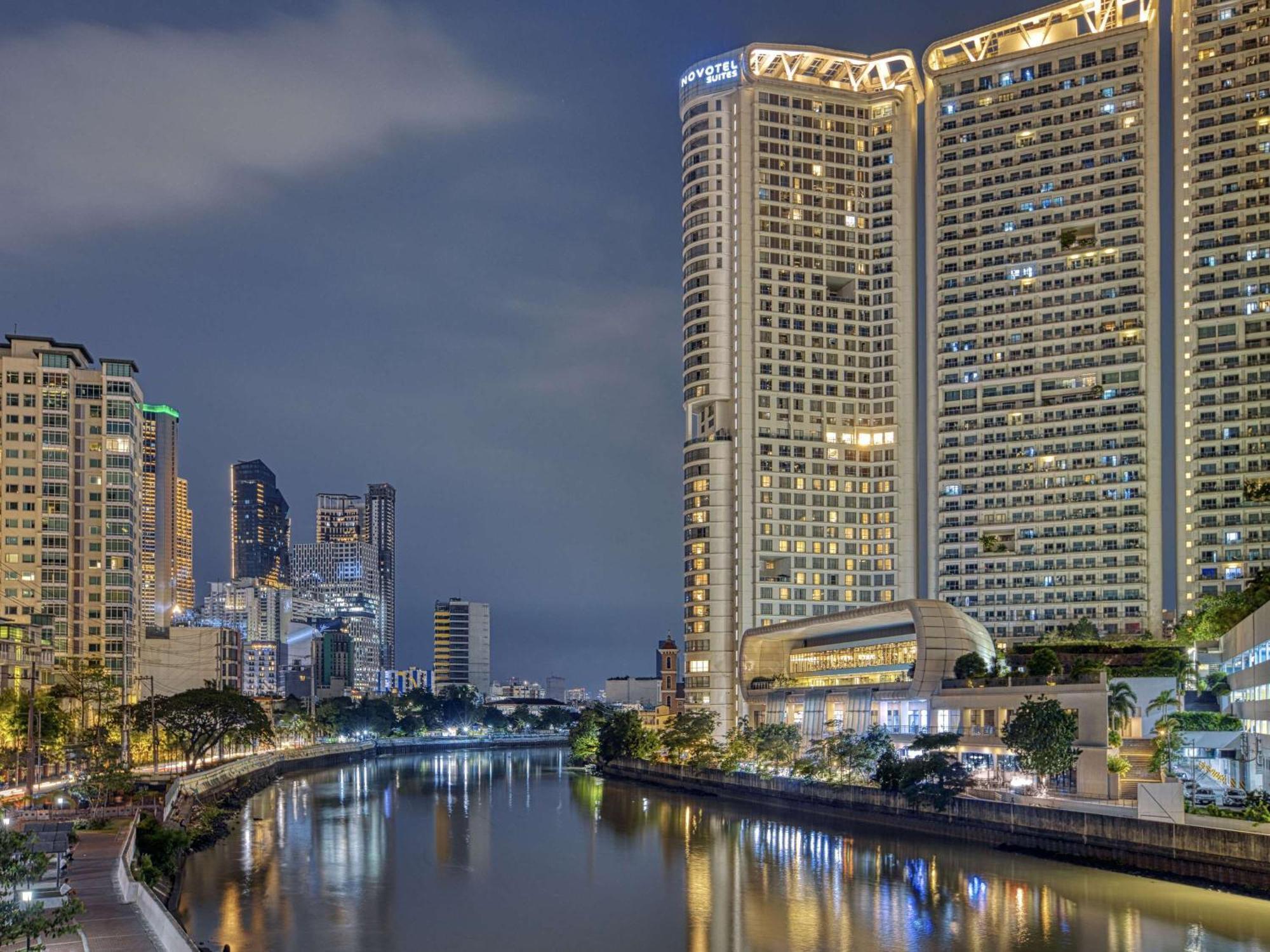 Novotel Suites Manila At Acqua Mandaluyong Екстериор снимка